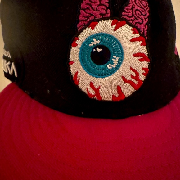 KIDROBOTxMISHKAxNEW ERA BLACK &Hot pink limited ed hat w/ big mouth under brim. - Picture 1 of 3